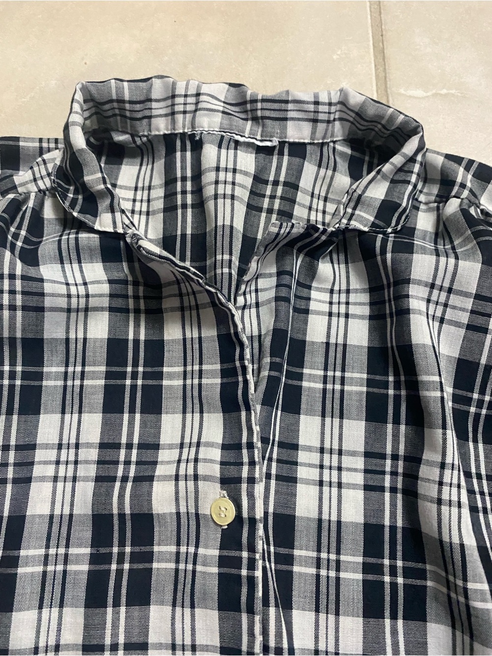 Men's Plaid Button-Up Shirt in Black and White